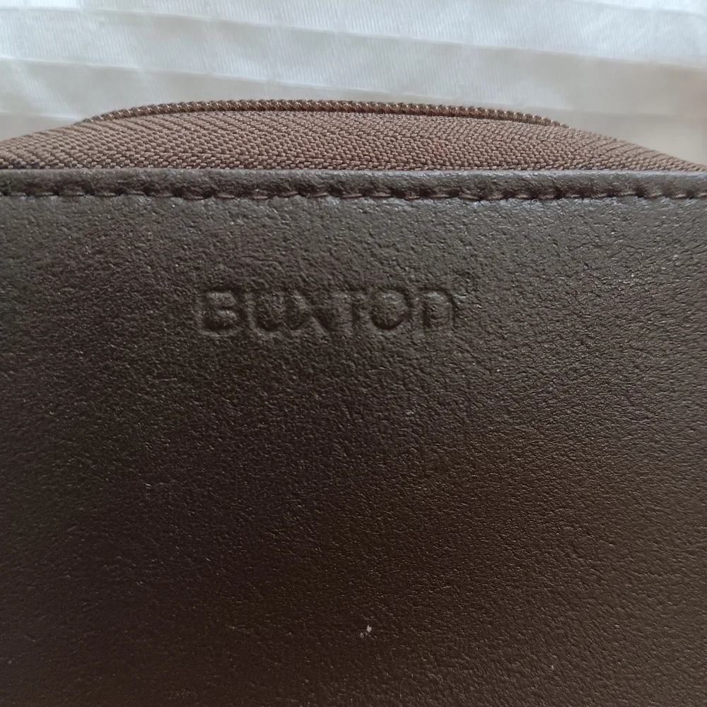 Buxton Wallet - Picture 5 of 5
